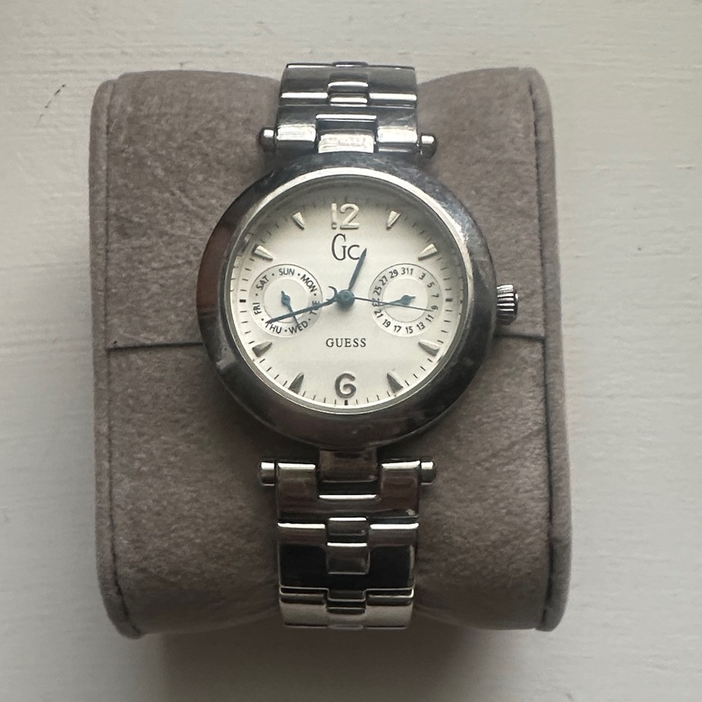 Ladies GC Guess Collection Silver Tone Watch.